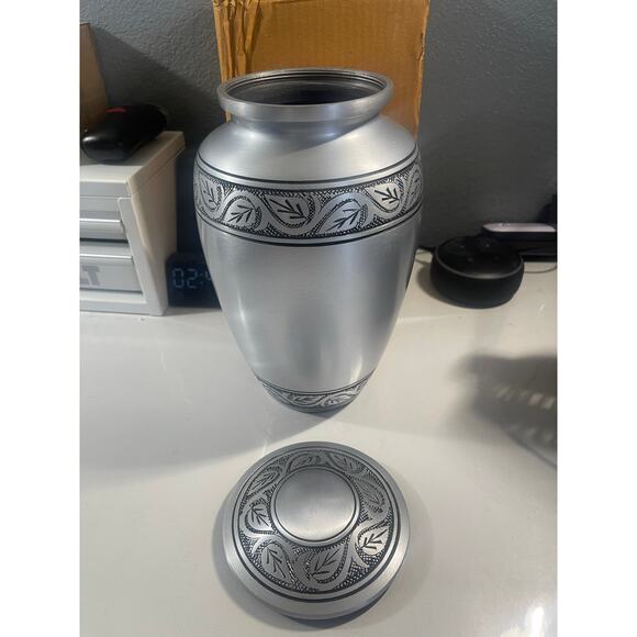 eSplanade 10in Silver Metal Cremation Urn - Picture 2 of 6